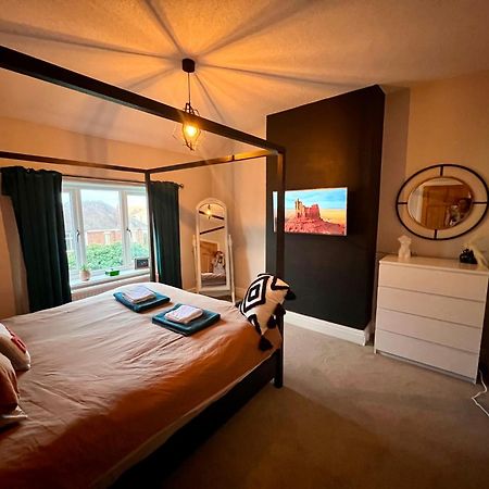 Lovely, Sunny House, By The Beach & Centre! Lytham St Annes Eksteriør billede