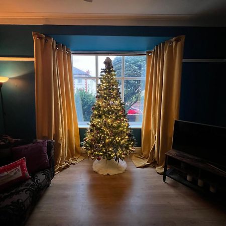 Lovely, Sunny House, By The Beach & Centre! Lytham St Annes Eksteriør billede