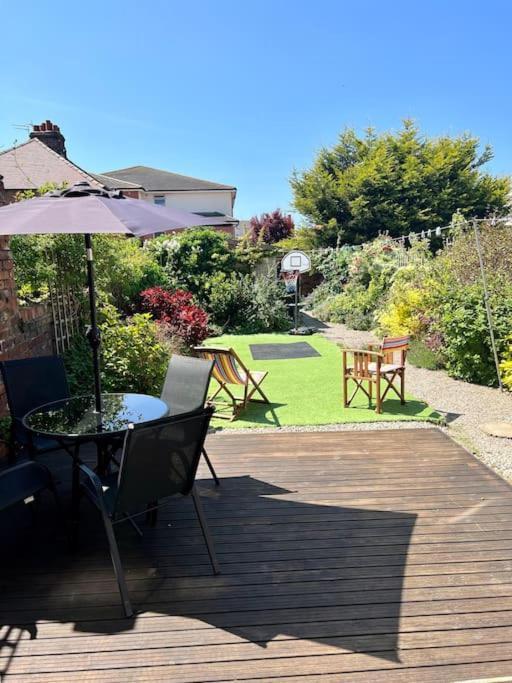 Lovely, Sunny House, By The Beach & Centre! Lytham St Annes Eksteriør billede