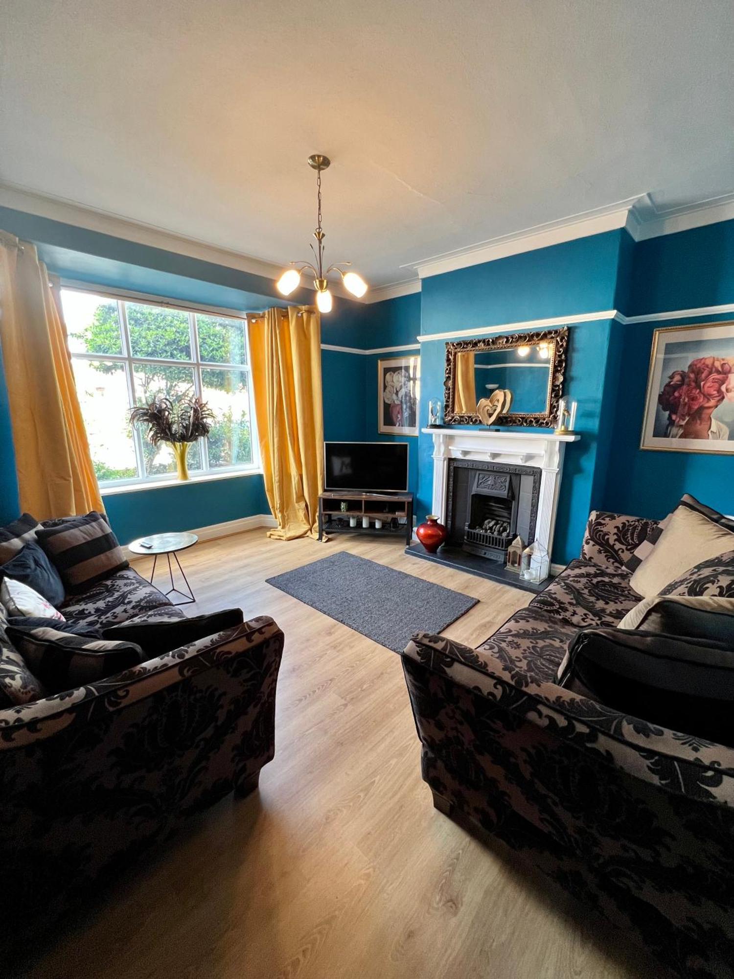 Lovely, Sunny House, By The Beach & Centre! Lytham St Annes Eksteriør billede